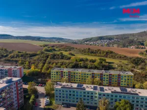 Prodej bytu 2+kk, Králův Dvůr, Nad Stadionem, 43 m2