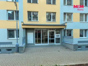 Prodej bytu 2+kk, Králův Dvůr, Nad Stadionem, 43 m2