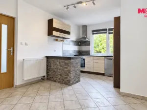 Pronájem bytu 3+1, Milovice - Mladá, Spojovací, 70 m2