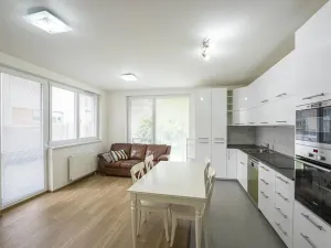 Prodej bytu 3+kk, Praha - Žižkov, Olgy Havlové, 69 m2