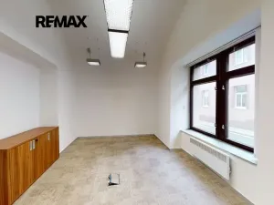 Prodej obchodního prostoru, Jevíčko, Palackého nám., 430 m2