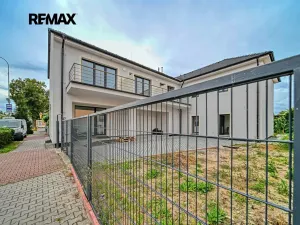 Pronájem bytu 1+kk, Velký Osek, Revoluční, 22 m2