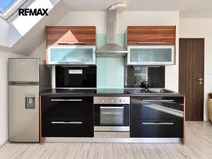 Pronájem bytu 3+kk, Praha - Cholupice, Podchýšská, 74 m2