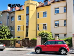 Pronájem bytu 1+1, Praha - Smíchov, Fráni Šrámka, 47 m2