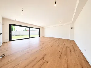 Prodej vícegeneračního domu, Šestajovice, Komenského, 275 m2
