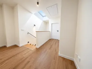 Prodej vícegeneračního domu, Šestajovice, Komenského, 275 m2