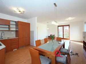 Pronájem rodinného domu, Praha - Kyje, Krčínovo náměstí, 126 m2