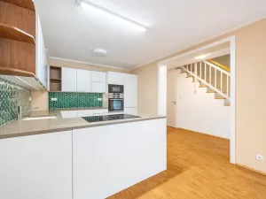 Prodej rodinného domu, Praha - Dubeč, K hádku, 165 m2