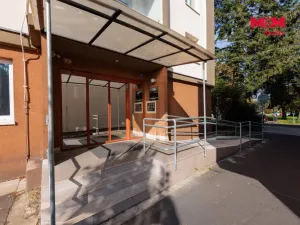Prodej bytu 3+1, Karlovy Vary, Šumavská, 64 m2