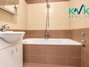 Pronájem bytu 1+1, Karlovy Vary, Šumavská, 45 m2