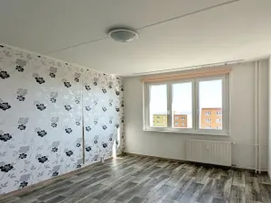 Pronájem bytu 2+1, Chomutov, Zahradní, 51 m2
