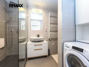 Pronájem bytu 2+kk, Praha - Holešovice, Jankovcova, 60 m2