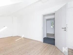 Pronájem obchodního prostoru, Pardubice, Chrudimská, 131 m2