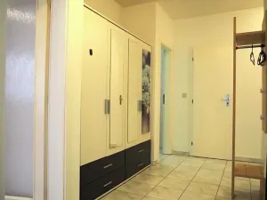 Pronájem bytu 2+kk, Praha - Jinonice, U kříže, 60 m2