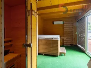 Prodej vícegeneračního domu, Hlohovec, Dolní konec, 259 m2