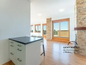 Pronájem bytu 3+kk, Praha - Střížkov, Jitravská, 97 m2