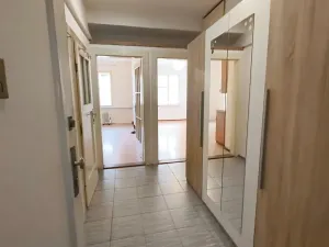Pronájem bytu 2+kk, Praha - Žižkov, Jeseniova, 50 m2