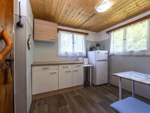 Prodej chaty, Černolice, V Dolečku, 28 m2