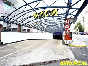 Pronájem garážového stání, Brno, Příkop, 12 m2