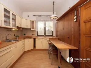 Prodej rodinného domu, Stěžery, Lipová, 196 m2