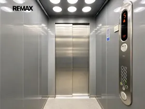 Pronájem bytu 2+kk, Praha - Vysočany, Na Harfě, 81 m2