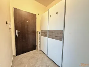 Prodej bytu 1+kk, Praha - Letňany, Hlučkova, 36 m2