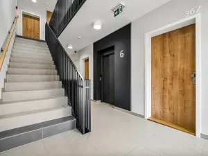 Pronájem bytu 2+kk, Praha - Karlín, Švarcova, 51 m2