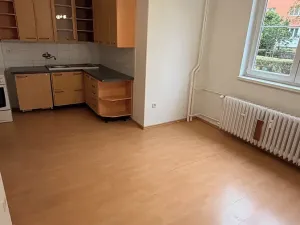 Pronájem bytu 2+kk, Pardubice, Sladkovského, 45 m2