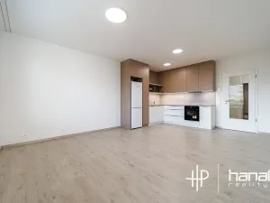Pronájem bytu 2+kk, Olomouc, Milana Ticháka, 56 m2