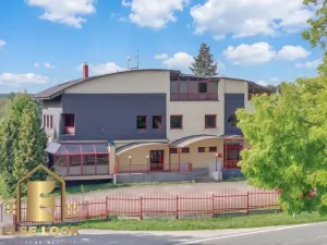 Prodej kanceláře, Havířov - Šumbark, U Nádraží, 748 m2