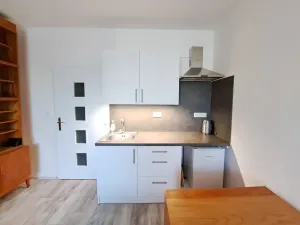 Pronájem bytu 1+kk, Zlín, Větrná, 27 m2