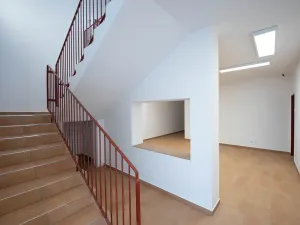 Pronájem kanceláře, Hořín, 420 m2