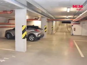 Pronájem garážového stání, Brandýs nad Labem-Stará Boleslav, Fakultní, 11 m2