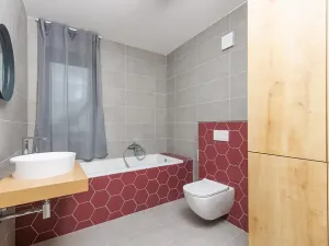 Pronájem atypického bytu, Sedlec, 73 m2