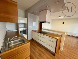 Pronájem bytu 3+kk, České Budějovice, Osiková, 97 m2