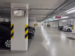 Pronájem garáže, Praha - Libeň, Kurta Konráda, 15 m2
