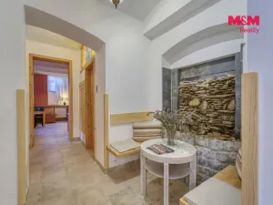 Pronájem obchodního prostoru, Karlovy Vary, Bělehradská, 100 m2