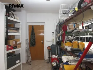 Prodej obchodního prostoru, Praha - Hlubočepy, Voskovcova, 141 m2