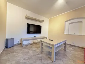 Pronájem bytu 2+1, Holubice, V Průhonu, 50 m2