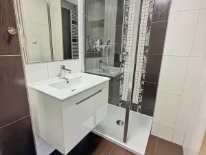 Pronájem bytu 2+1, Holubice, V Průhonu, 50 m2