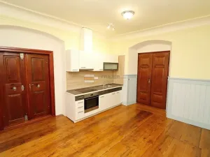 Pronájem bytu 1+1, Uhlířské Janovice, Václavské náměstí, 55 m2