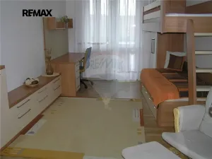 Pronájem bytu 3+1, Praha - Stodůlky, Sluneční náměstí, 90 m2