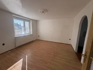 Prodej bytu 3+1, Jičín, Hradecká, 63 m2