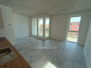 Pronájem bytu 2+kk, Veselí nad Moravou, náměstí Míru, 37 m2