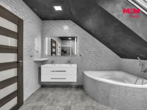 Prodej rodinného domu, Podhradí - Čejkovice, 225 m2