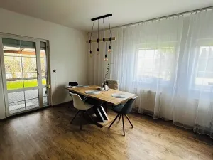 Pronájem rodinného domu, Křenice, V Pálce, 116 m2