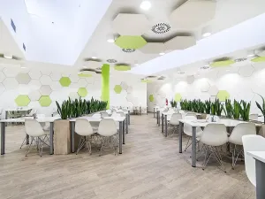 Pronájem kanceláře, Praha - Karlín, Ke Štvanici, 1080 m2