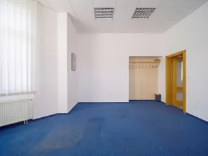 Pronájem kanceláře, Jičín, 17. listopadu, 688 m2
