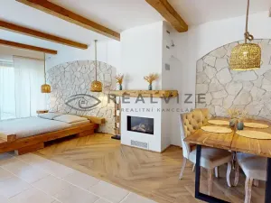 Prodej apartmánu, Lipí, 155 m2