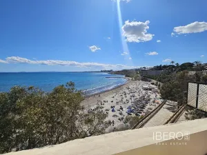 Prodej rodinného domu, Algeciras, Španělsko, Calle del Cabo Roig, 479 m2